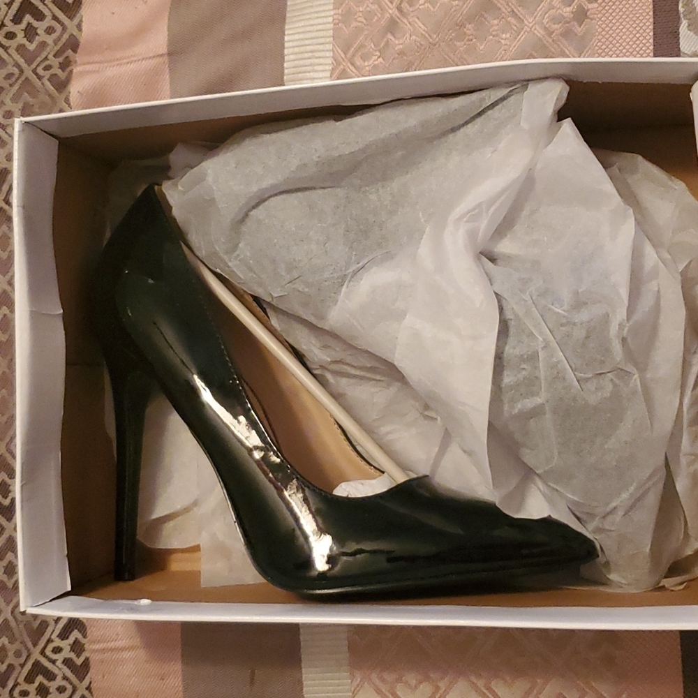 Patient black dress heels